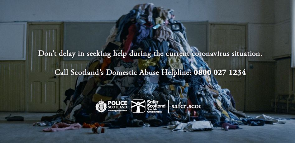 PSOSStirling's tweet photo. Advice for friends, family &amp; neighbours:

- If you know someone who is experiencing domestic abuse
help is available.
- If someone reaches out about domestic abuse don’t
delay in seeking help.

Call 24hr Domestic Abuse Helpline on 0800 027 1234 or visit https://t.co/WhbqoMTXxE. https://t.co/tA1y4apPUm