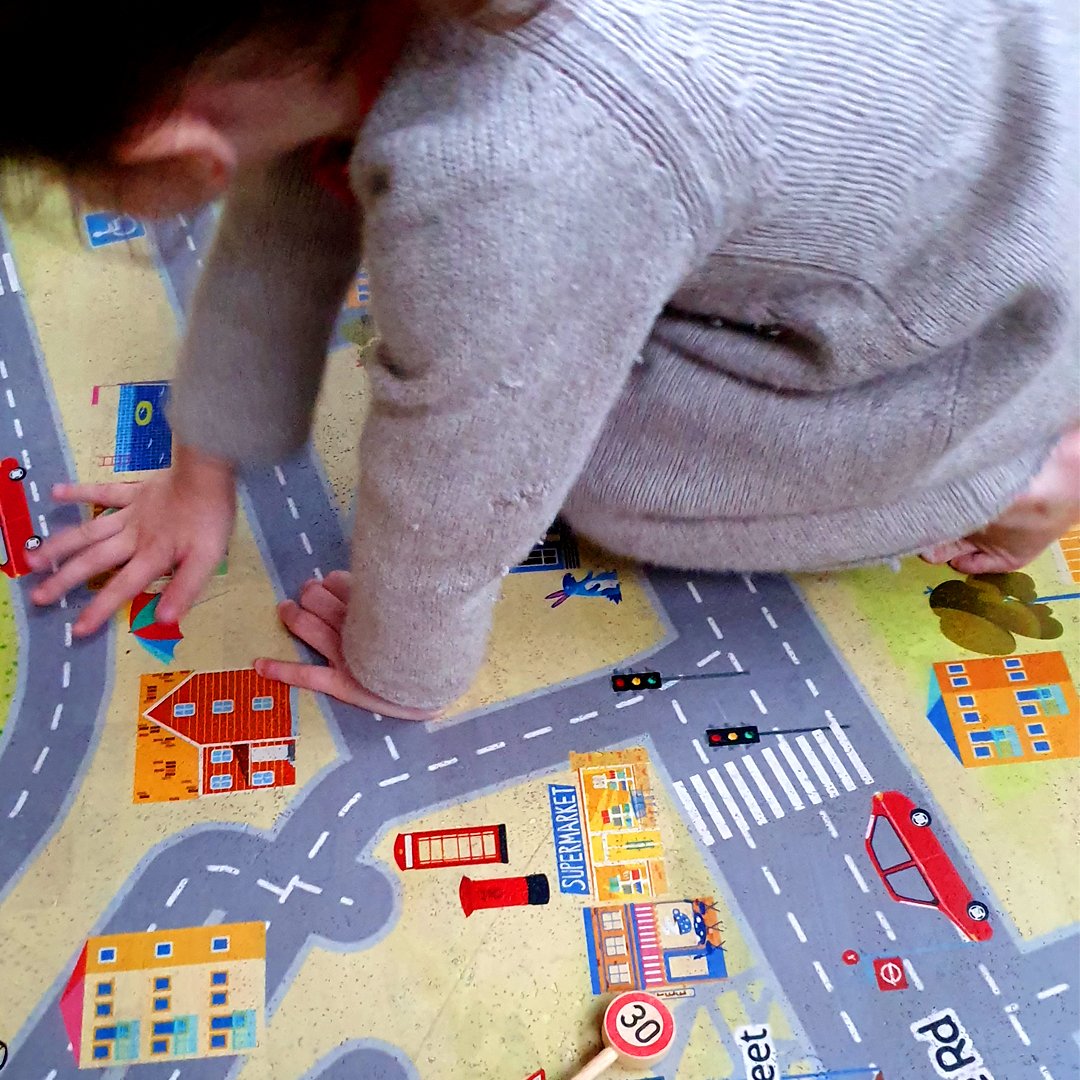 playmaps_uk's tweet photo. Ellie is learning her route to Nursery! Get a Playmap of your neighborhood now to teach directions and road safty to your kids!
#playmaps #play #learningthroughplay 
#homeschooling  #neighborhood #startup #isolationlearning #illustration #geographyteacher #stayhome https://t.co/jk0rO5YMQx