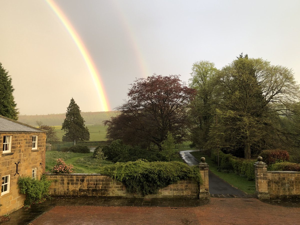 chip1e's tweet image. A 🌈🌈 Thursday night ~ 8.00 @NHSuk 
‘Life is about dancing in the rain while the sun sings its music and the rainbows deliver hope’ @mimi_novic