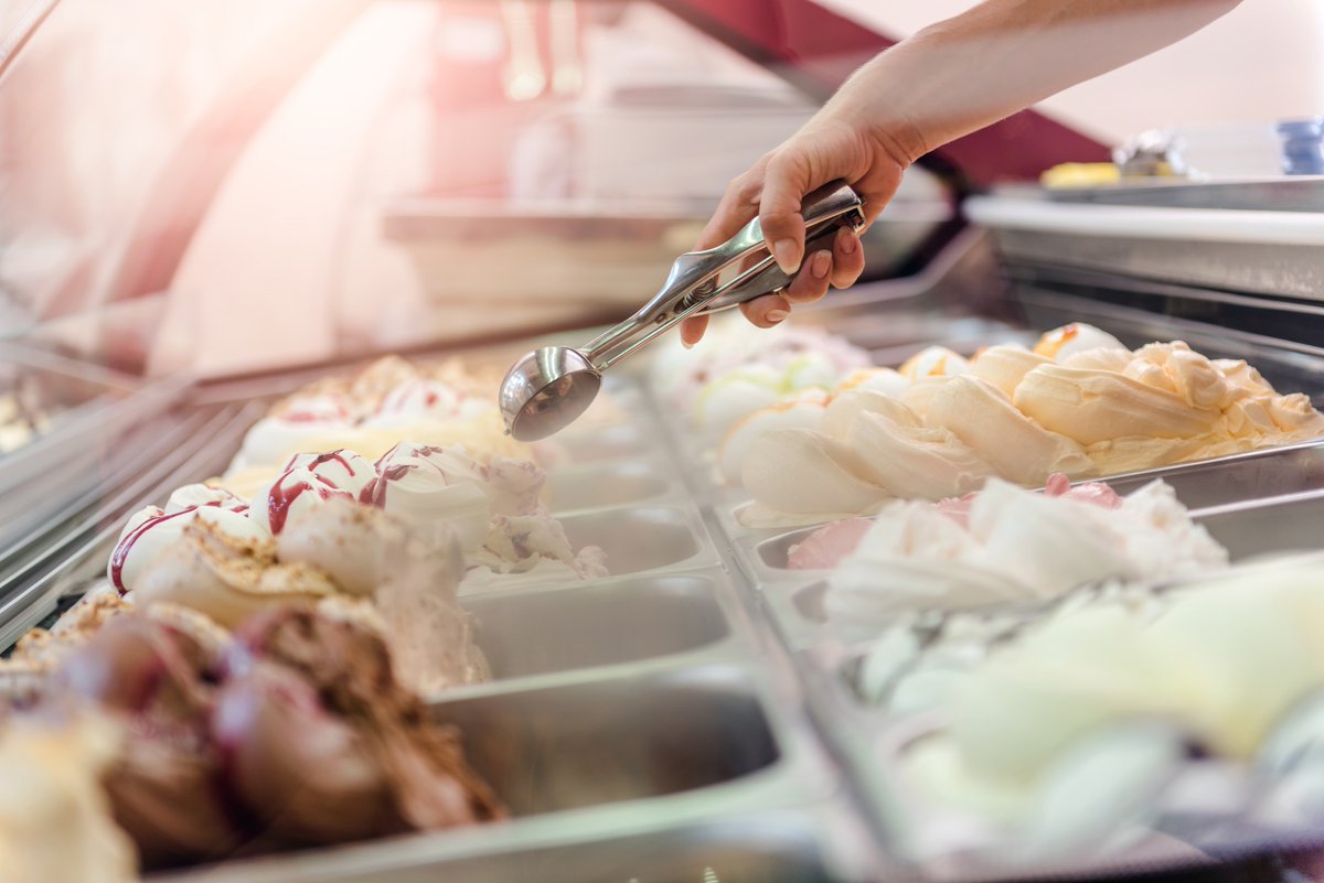 RoySocChemBooks's tweet photo. If you have a freezer full of ice cream and a desire to do some #kitchenchemistry, The Science of Ice Cream, published #OnThisDay in 2012 has a chapter dedicated to experiments you can do at home https://t.co/nwCmT9o625 #RealTimeChem #RSCBooks https://t.co/35l6JiVLkr