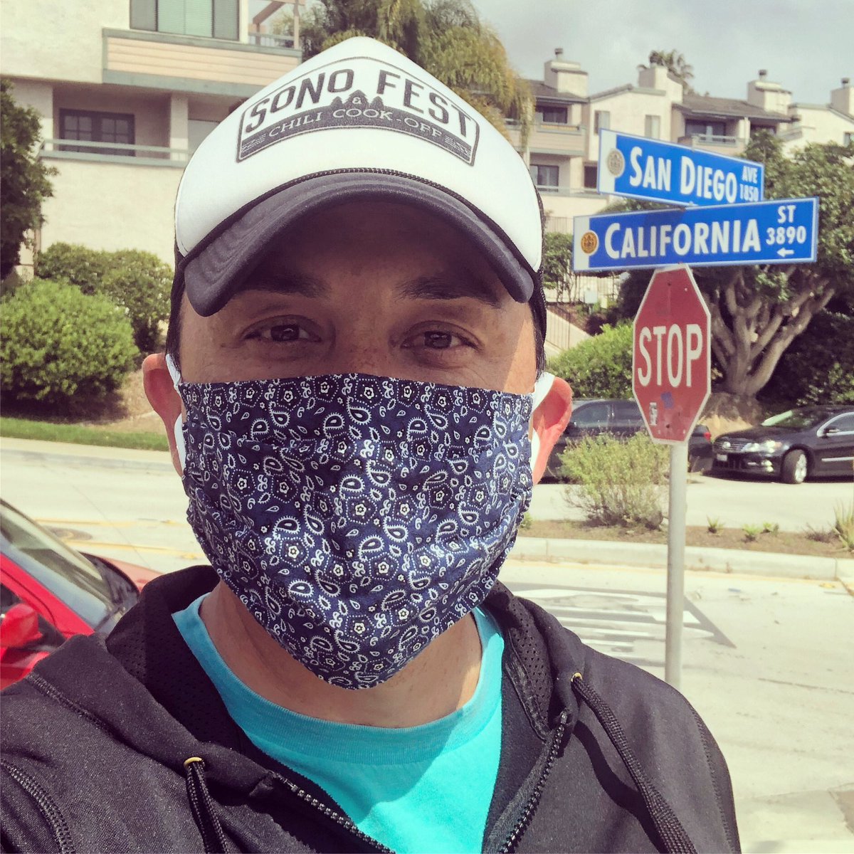 ToddGloria's tweet photo. All San Diego County residents are now required to wear cloth face coverings in public when within six feet of another person who is not a household contact. Questions? Read this ➡️ https://t.co/veQK20tdm9. https://t.co/jp17lHOUAV