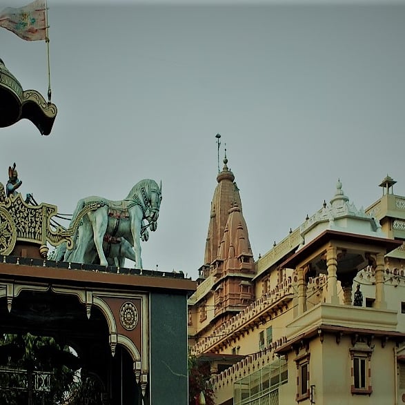 Travellerdiari1's tweet photo. Let me take you through #Mathura, #Krishnanagri, interesting facts of the city, places to visit, and how to reach here.

https://t.co/4lP2NLJMb4

Do share your feedback
info@travellerdiaries.com

visit the blog to go through other interesting city tours
 https://t.co/hbNaPKIrGo https://t.co/nloHlh7Uzl