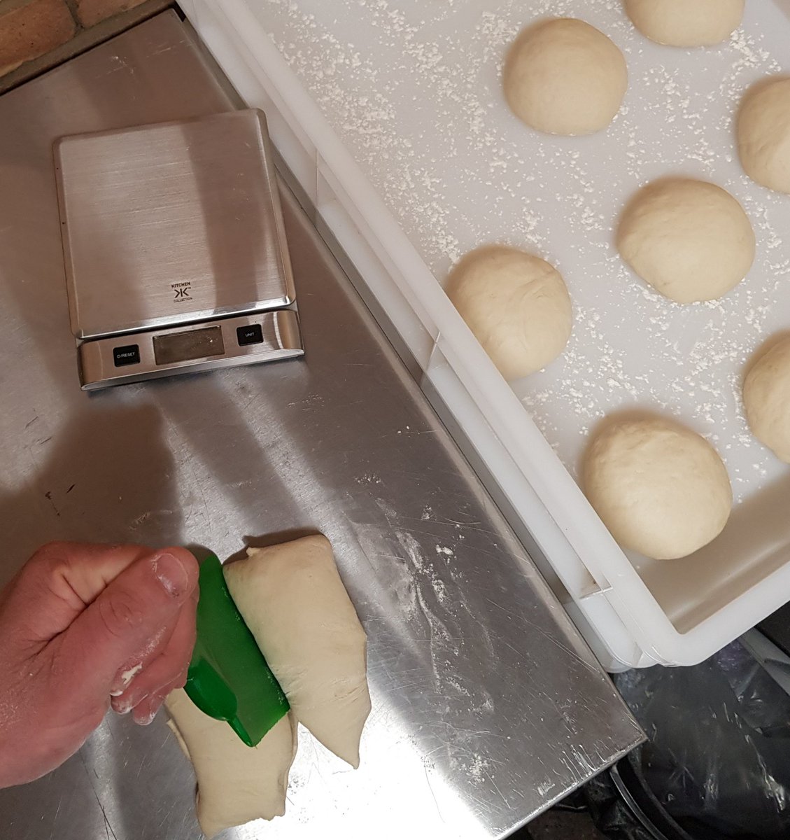 33Lot's tweet image. Dough ball weighing fun. Trying to guess correct size before measuring on scales #dough #pizza #pizzaiolo #fun
