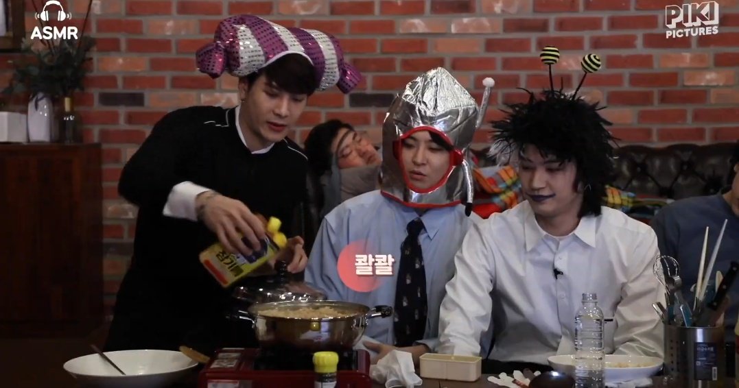 MCalmy3's tweet photo. ASMR 🐤💚
🤣🤣🤣🤣🤣
#GOT7 #갓세븐
#GOT7_DYE
#GOT7_NOTBYTHEMOON
#PikiCast #Pikiictures
#JB #Mark #Jackson #Jinyoung #Youngjae https://t.co/ibTF8vlXUo