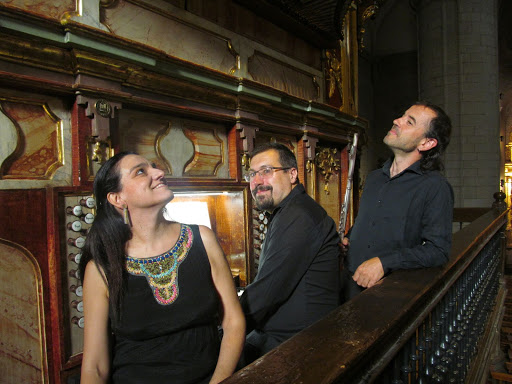 Hoy #1Mayo la soprano 🗣️ <a href="/olgamiracle/">Olga Miracle</a> y su <a href="/TrioSekrets/">Trio Sekrets</a> 'visitan' #CaféZimmermannDesdeCasa ☕ para interpretar música de 🎶 André #Campra.

También hablamos del #empleocultural 📙 en el #DiaDelTrabajador.

A partir de las 16h 🕓 en <a href="/radioclasica/">Radio Clásica</a> 📻 👉 🎧 rtve.es/radio/radio-cl…