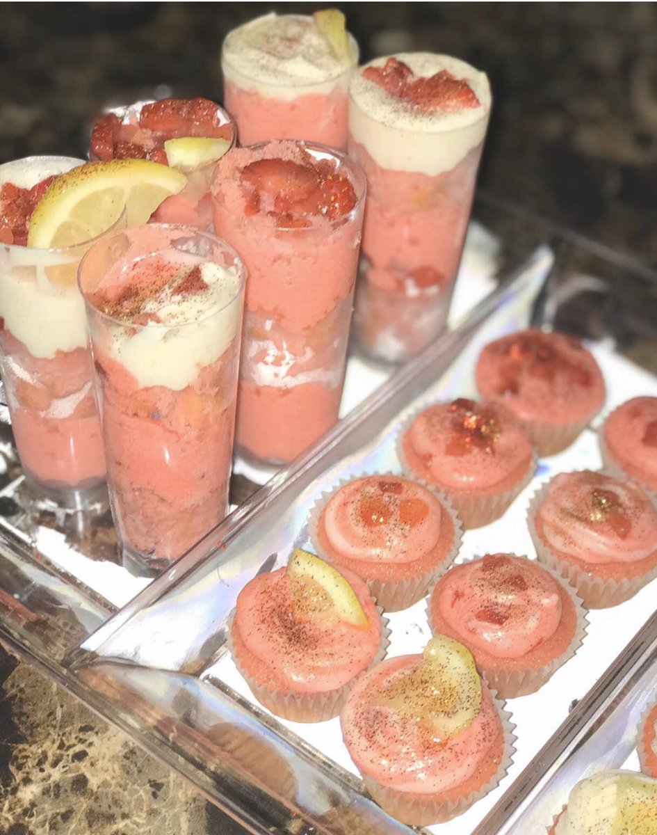 QueenieJ_SMP's tweet photo. #Cupcakes #Foodie #FoodLovers #CakeLovers #AtlCakes #CakesAtl #AtlBaker #SurpriseMePastry #SmallBusinessOwner #Cakes #CakeWars https://t.co/wEzAxYb8MY