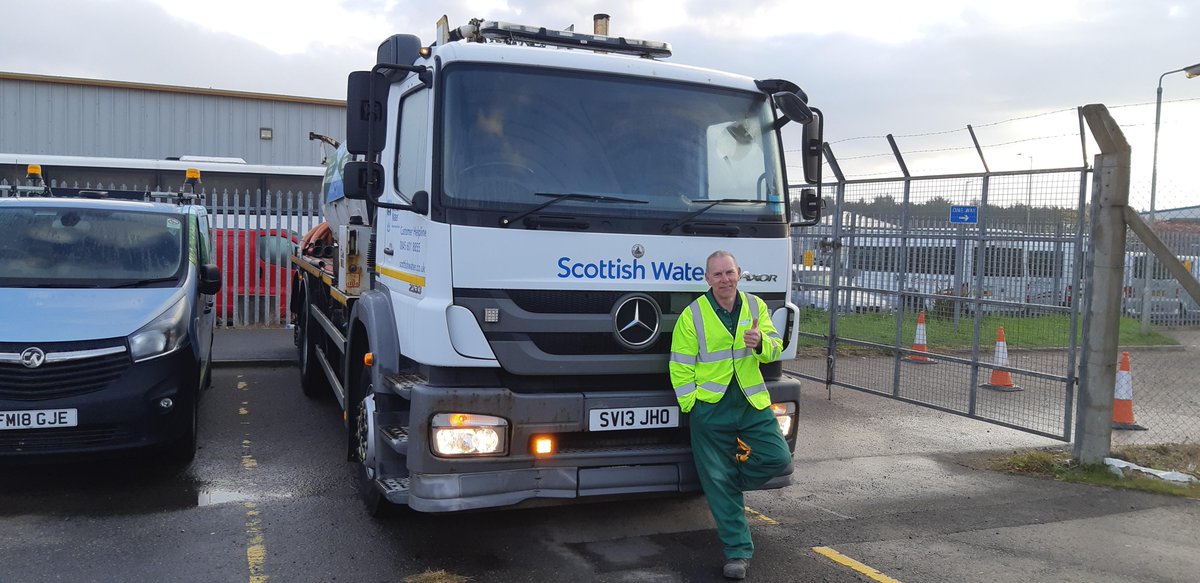 ScotWaterNorth's tweet photo. Tanker driver Duncan Dyce came to the aid of an elderly customer while emptying her septic tank recently, prompting her to write a letter singing his praises to a national newspaper. Nice one Duncan! #customerservicewithasmile
MORE: https://t.co/RpHsu9JCvC https://t.co/pFEzuqs9JU