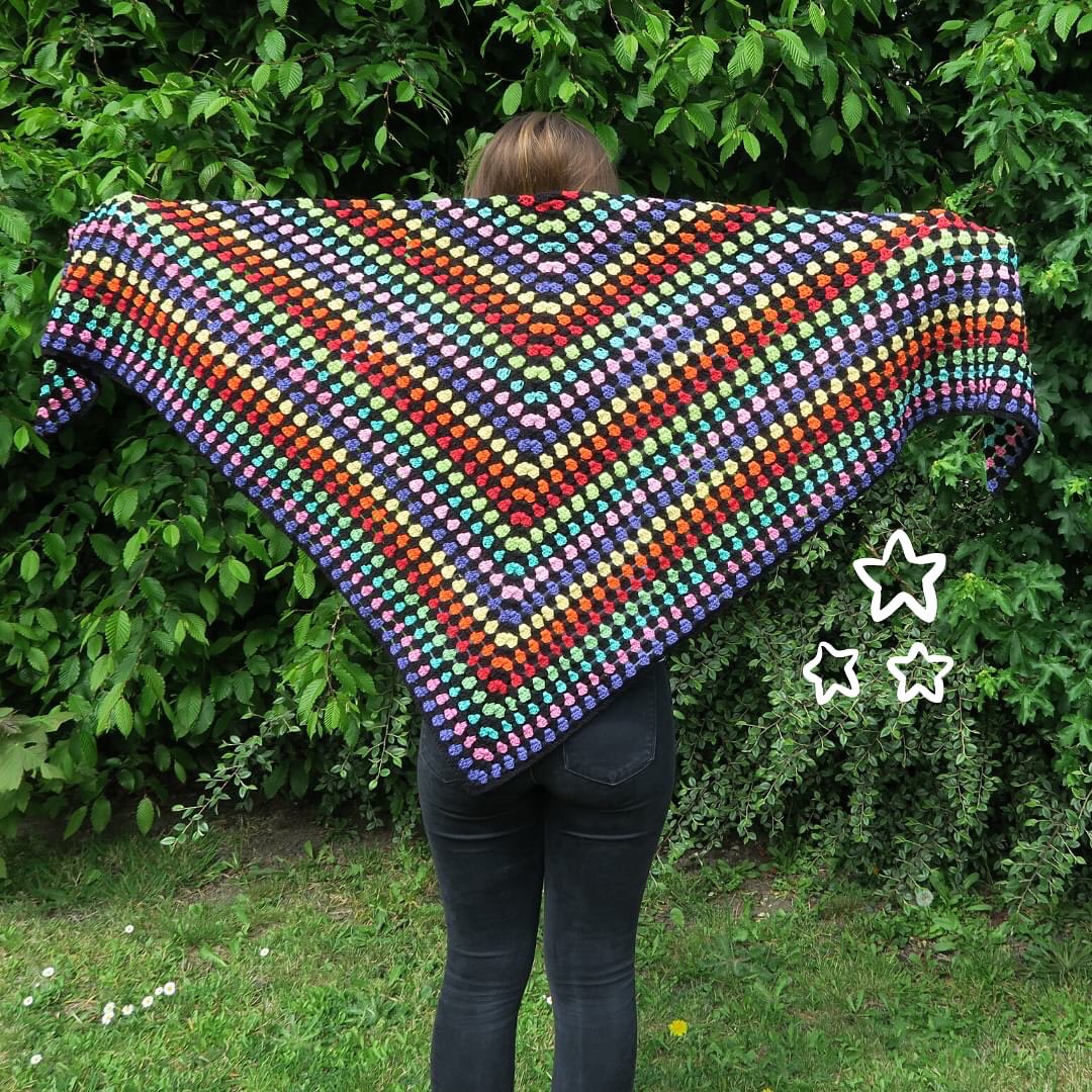 chicdiyblog's tweet photo. ✨CHAL GRANNY✨

Nuevo tutorial del mítico chal granny a crochet o ganchillo, con alguna modificación. 
En uno o varios colores. Y para todas las estaciones dependiendo de la hilatura que elijas. 
Te espero! Cuídate mucho 💙
📺 https://t.co/MA2t6lMAwg
#crocheteandoconchic https://t.co/QlfttLtUw3