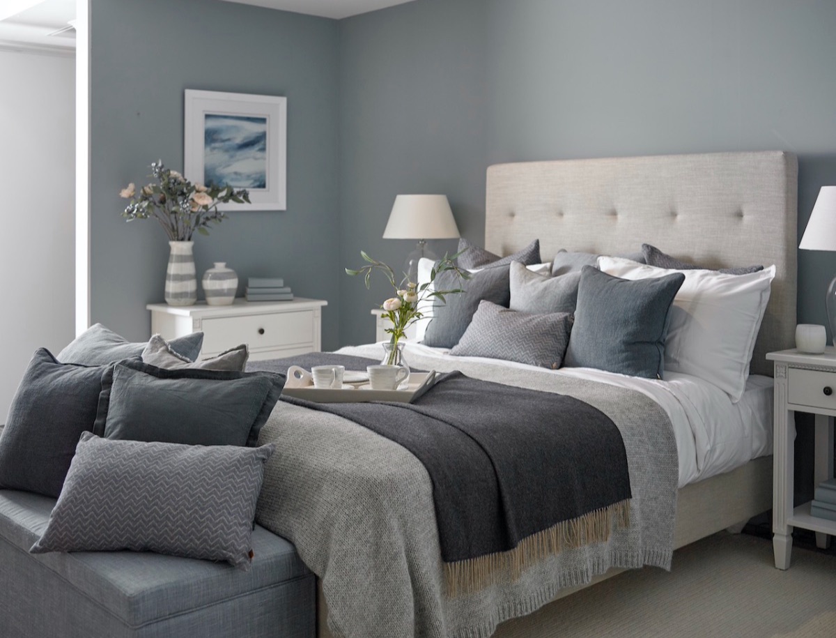 HollowaysHome's tweet photo. It's time to design with a very special offer from Neptune by Holloways - https://t.co/R6GAL43KhU #interiordesign #interiordesigninspiration #bedroomdesign #sittingroomdesign #homeoffice #homeofficedesign #interiors #diningroom #diningtable #sofainspiration #homeofficeinspiration https://t.co/IlWEbx1HXP