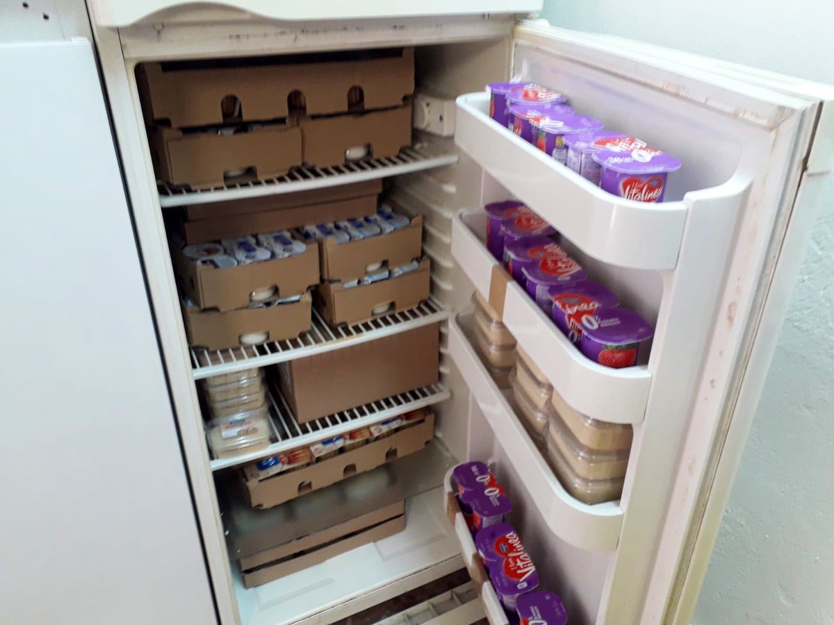 Són cada cop més les famílies que es troben en una situació de misèria i precarietat, en les quals, no es poden garantir ni la satisfacció de les necessitats més bàsiques. 

És per això que estem construint, a través de l’organització popular, la solidaritat de classe!

[2/4]