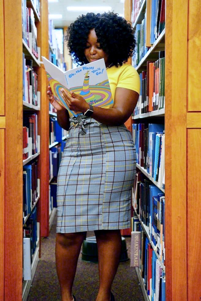 beloved_briii's tweet photo. #SeniorsofPV21
Greetings 💛 
I am...
A senior 
Education Major (EC-6) 
Minor in Business Administration 
📚Dean’s List 
👩🏾‍🏫 National Society of Collegiate Scholars 
🎶Sounds of Faith
💕Pinky Promise 
💜Miss Pvamu Contestant #5💛 https://t.co/XIQYCvujCK