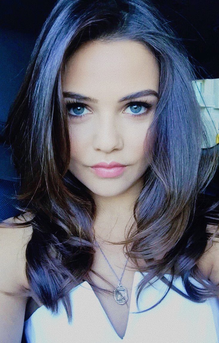 Teamdaniellemc's tweet image. No caption needed 🙅‍♀️ have a Good Friday 💕 #daniellecampbell -M