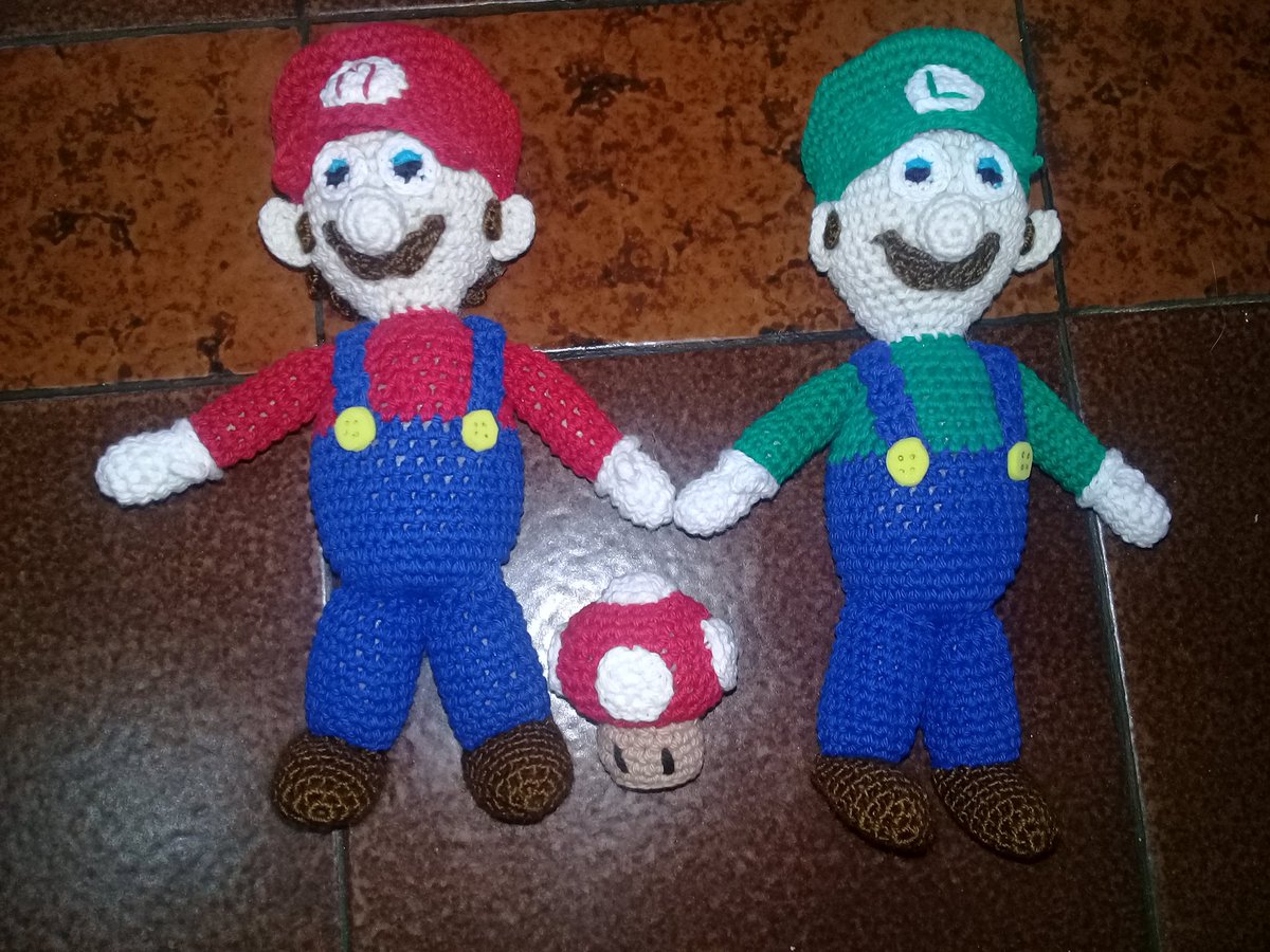 fidapa's tweet photo. @todonoticias #yomequedoencasa
Hola!!! Yo sé tejer a crochet te puedo enseñar !! 
Y también me gusta pintar y todo tipo de manualidades! 
Cuando ataca la creatividad hay que aprovechar!!! https://t.co/WhU5j5RBEC