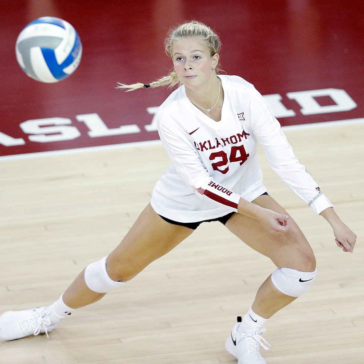 OU_Volleyball's tweet photo. “Be true to the game, because the game will be true to you. If you try to shortcut the game, then the game will shortcut you. If you put forth the effort, good things will be bestowed upon you. That's truly about the game, and in some ways that's about life too.” – Michael Jordan https://t.co/fnfz1zw0k8