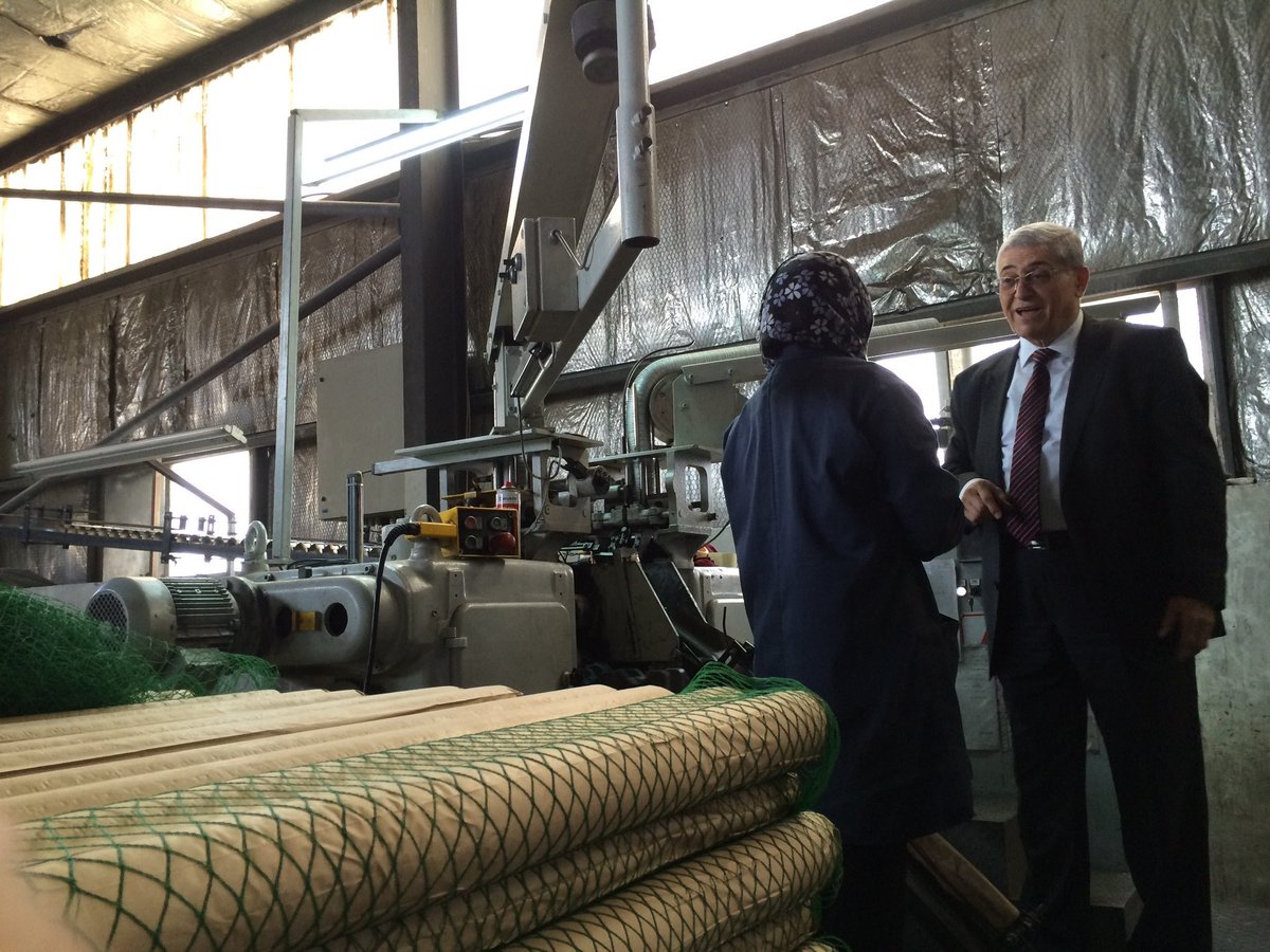 بمناسبة عيد العمال .. أوجه التحية والتقدير لكل عامل في موقعه، وتحية خاصة لجميع أفراد أسرة مجموعة الصايغ .. شكرا لكم على تفانيكم في عملكم وان شاء الله تعود الحياة العملية بكل تفاصيلها ويعود الإنتاج الكامل لوطننا الحبيب .. كونوا بخير دوما
#عيد_العمال #ميشيل_الصايغ