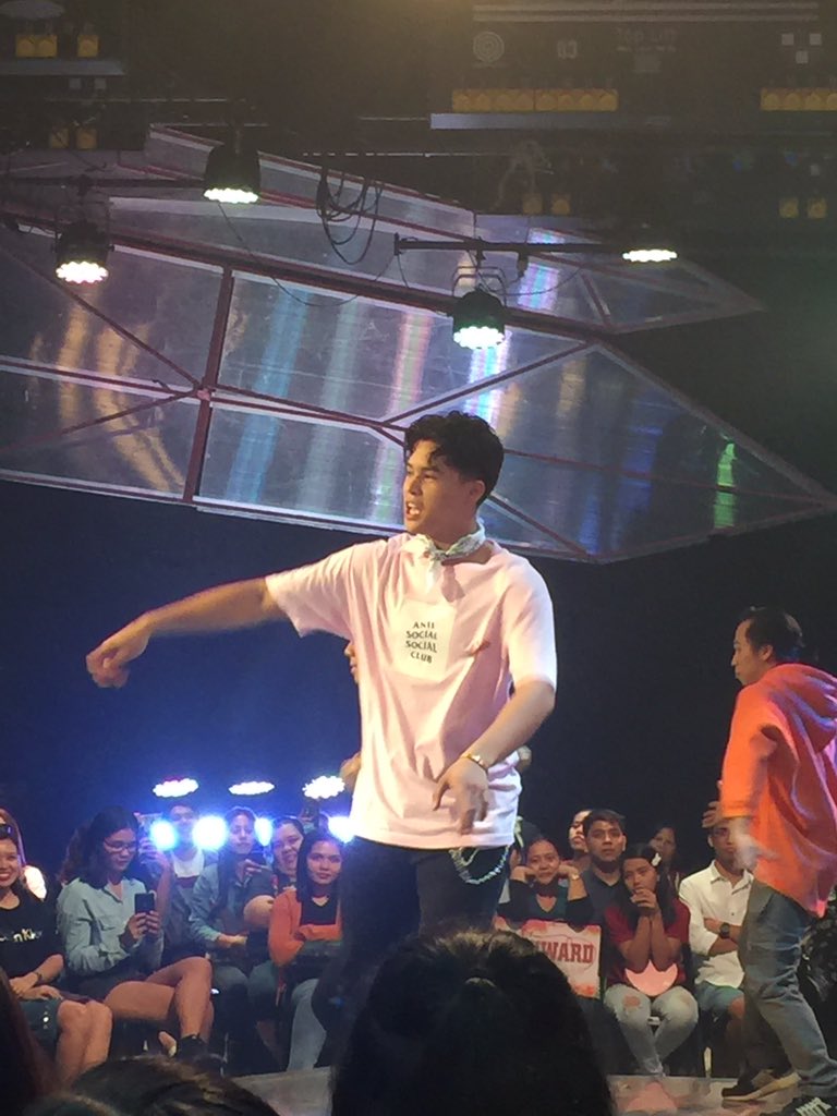 thatskycine's tweet photo. may videos ako nito mama!!! hoy garabeeee huhu

KYLE CentralDeliveryLaunch https://t.co/hpRmI6Yxa5
