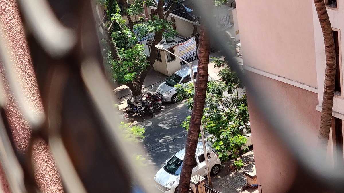 gori_geous's tweet photo. Bldg no 09, #Tilaknagar #Chembur sealed by BMC. Stay home, stay safe. @ChemburChapters @ChemburCitizens #Mumbai https://t.co/Jli0Sr3XVw