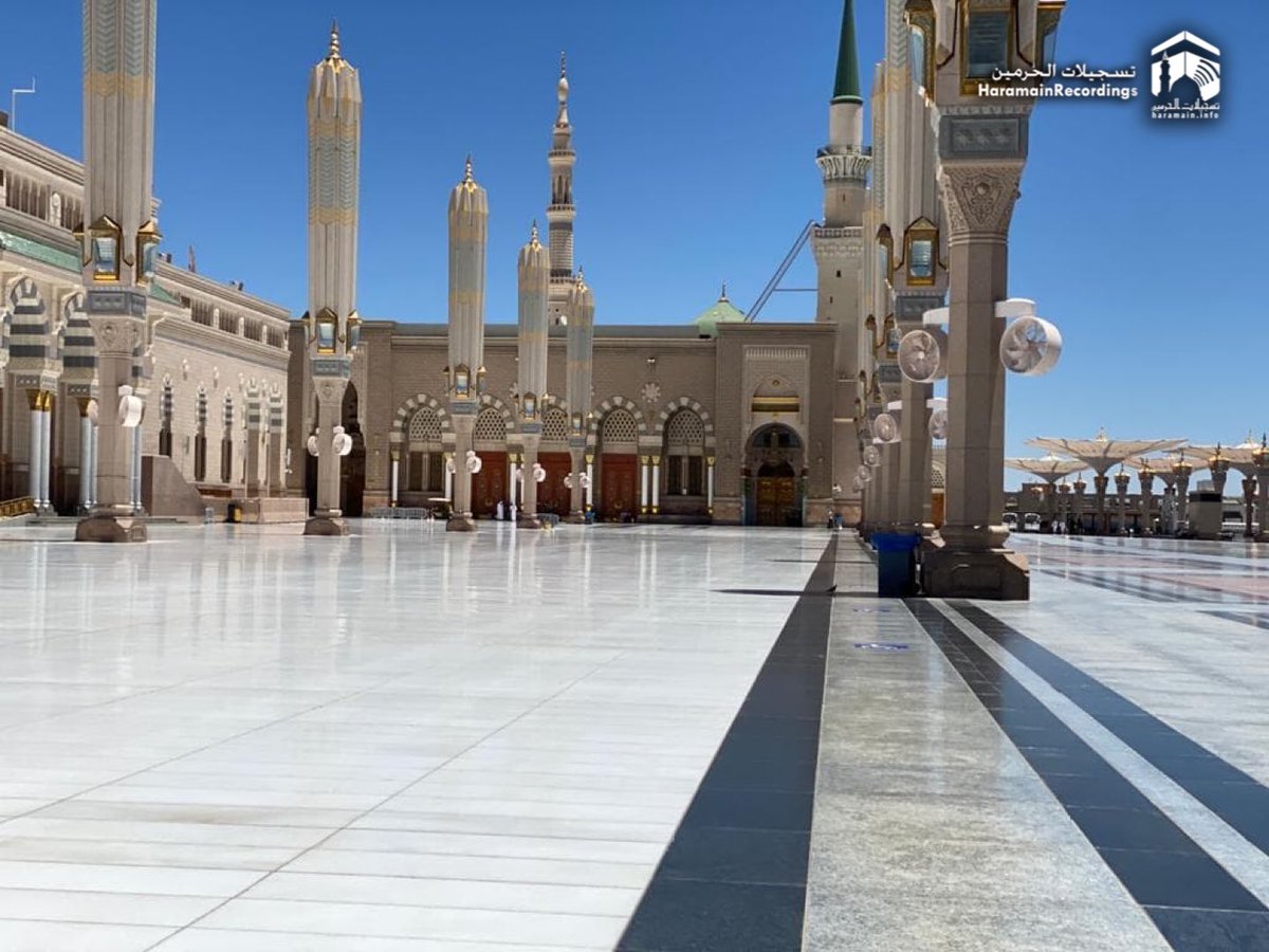 HaramainInfo's tweet photo. Exclusive Scenes At Masjid An Nabawi Before Jumu’ah Today⁣
⁣
O Allah Subhanahu wa ta'ala, grant us the opportunity to visit the Haramain soon https://t.co/dYH3QHvpR7