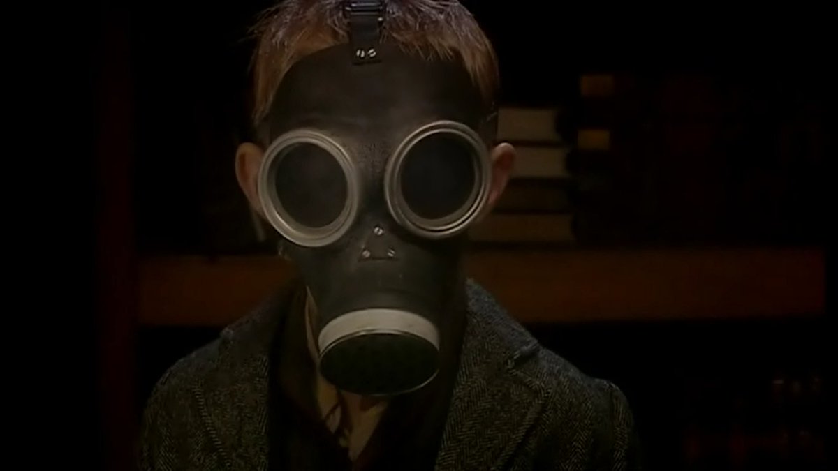 Are you my mummy доктор кто. Доктор кто пустой ребенок. Доктор кто дети в противогазах. My mummy help me. Доктор кто дети в противогазах.