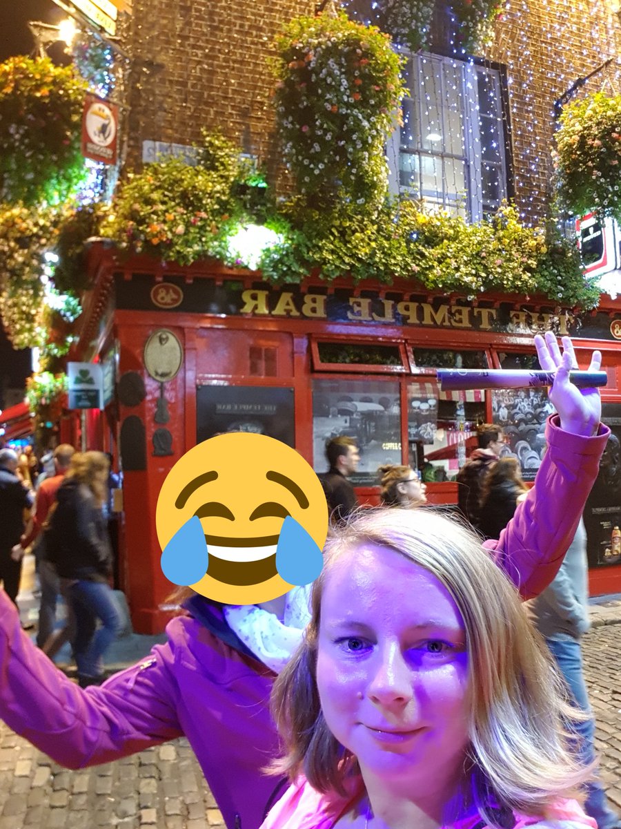anduril84's tweet photo. #photosofireland #whenindublin #Dublin #visitdublin #lovedublin #hippocampus #samuelbeckettbridge #jeaniejohnston and #hapennybridge at night and of course #templebar with my sister 😂 back in #september2017. Time for a 2nd visit I guess 🇮🇪🙈😎 https://t.co/wctFjQkYyT