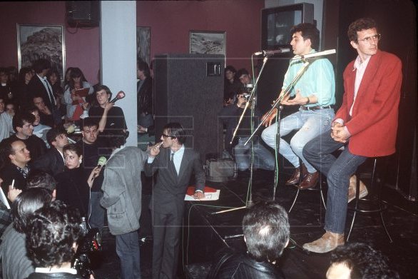 Quimi Portet y <a href="/manologarcia_es/">ManoloGarcia.es</a> "El Último de la Fila", presentaban su quinto álbum de estudio "Nuevo pequeño catálogo de seres y estares", hace 30 años. #EFEfototeca