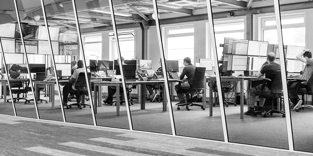 quanzabv's tweet photo. In onze NOC blogserie schreven we eerder al over wat een NOC is, en belichtten we o.a. de financiële voordelen van een NOC-as-a-service. In dit laatste deel in deze reeks maken we de balans op: wat is wijsheid bij het opzetten of uitbesteden van een NOC?https://t.co/uOfQGH3nfk https://t.co/cFzsyBNo1X