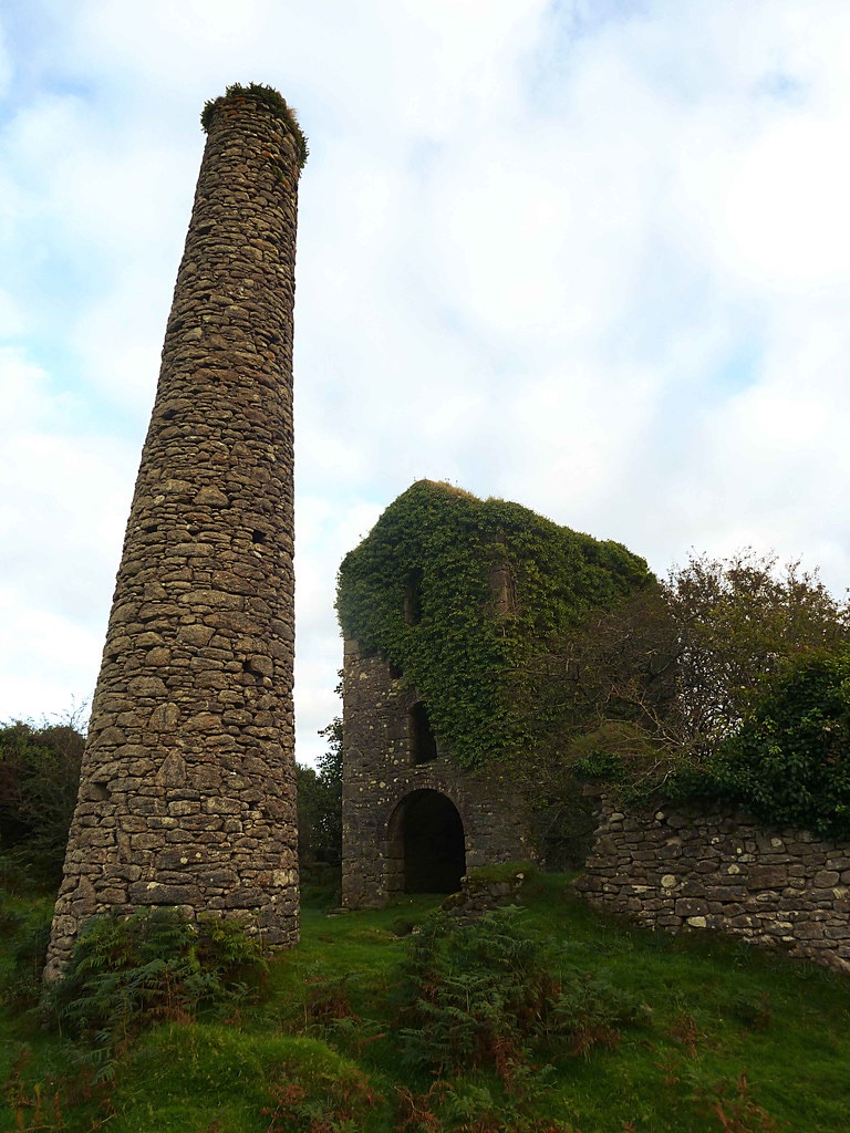 2.3/ South Caradon Mine. Once the largest copper mine in the UK. Opened in 1838 & in use for much of the rest of the century. The buildings have been decaying ever since. I cannot find an update on restoration. Way marked walks in the area are open to the public.
