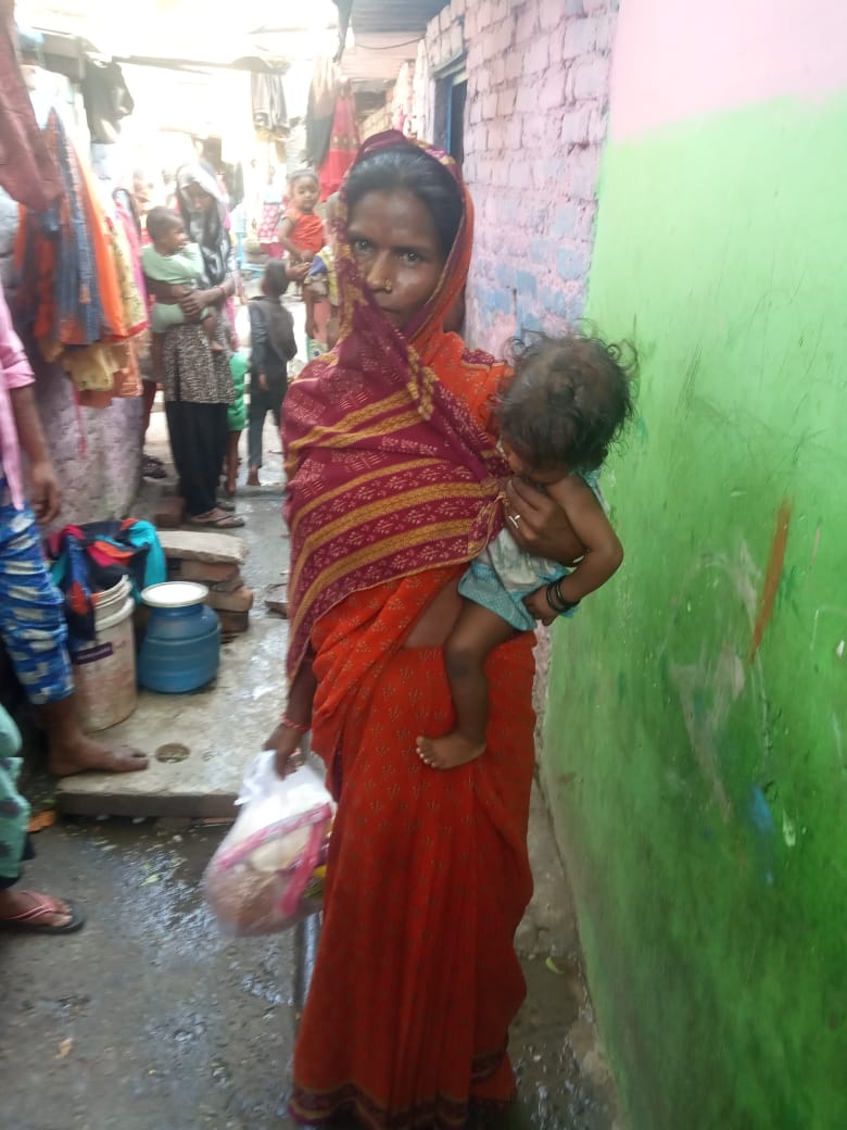 Matri_Sudha's tweet photo. Matri Sudha has prepared 500 Young Child Nutrition Kits (age less than 6 years) with support from @hcnfindia and @DCPCR which is assisted by @RanjanaPrasad8 Ji as a relief response to COVID-19. 
Thank you @CAHM_hunger_mal  volunteers in distribution. https://t.co/HKjsKKfkLs