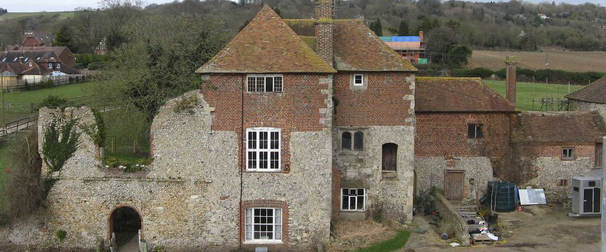 Archbishop’s Palace, Charing. Medieval palace of The Archbishop of Canterbury. Since much decayed. The great hall was used as a barn for 300 years. Much of the palace no longer survives. What does is in urgent need of saving. A local action group are trying.