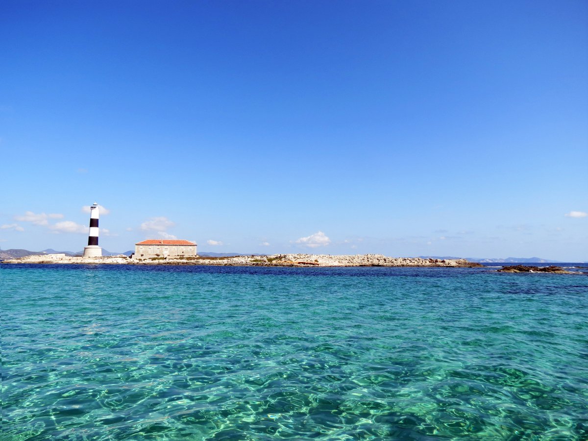 Zo dat is nog eens een fijn plaatje op #FeelGoodFriday he? De zee rondom Ibiza en Formentera is op sommige plekken zo mooi helder... <3 #memories  ibizagevoel.nl