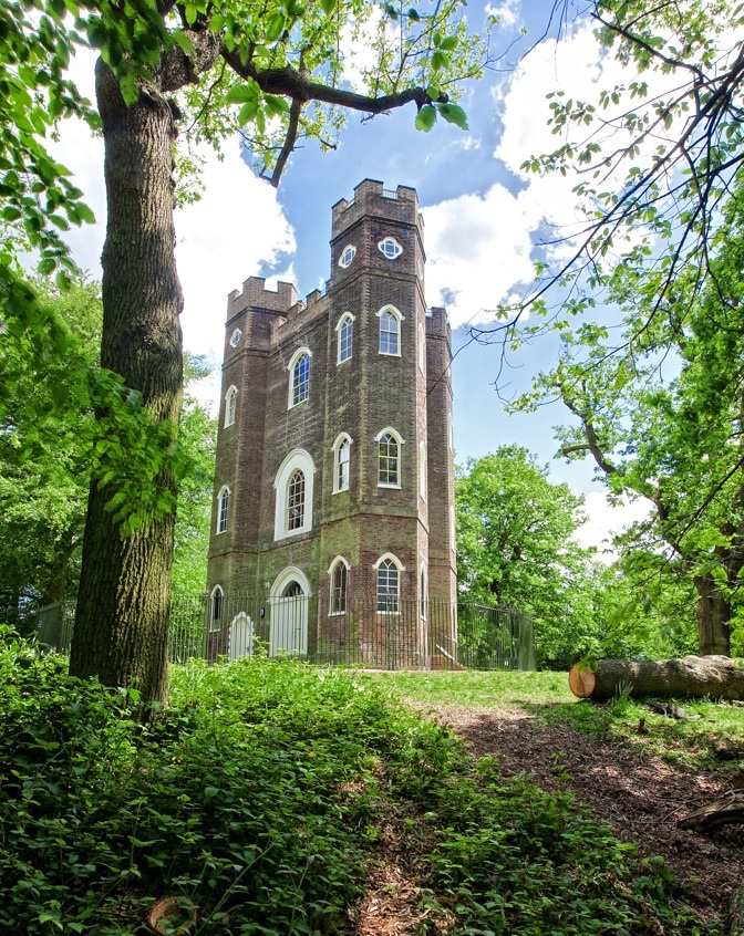 2.5/ Sevendroog Castle. An 18thC folly on Shooter’s Hill. Owned by local authority since 1922. In 1988 they could no longer afford its upkeep & it was boarded up. It lay quietly decaying. A local action group helped secure funding for restoration in 2013. Now open to the public.