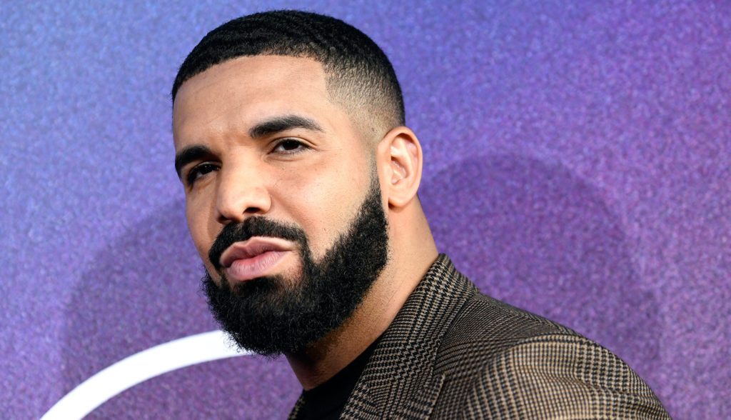 Drake Announces “Dark Lane Demo Tapes” Midnight Release + Upcoming Studio Album runthetrap.com/2020/04/30/dra…