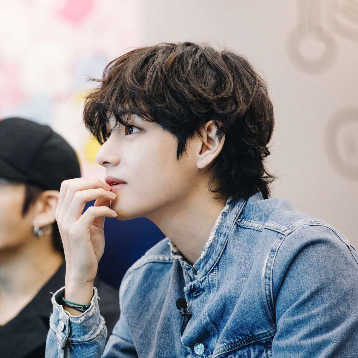 ทองหล่อยังไม่หล่อเท่าคิมแทฮยอง