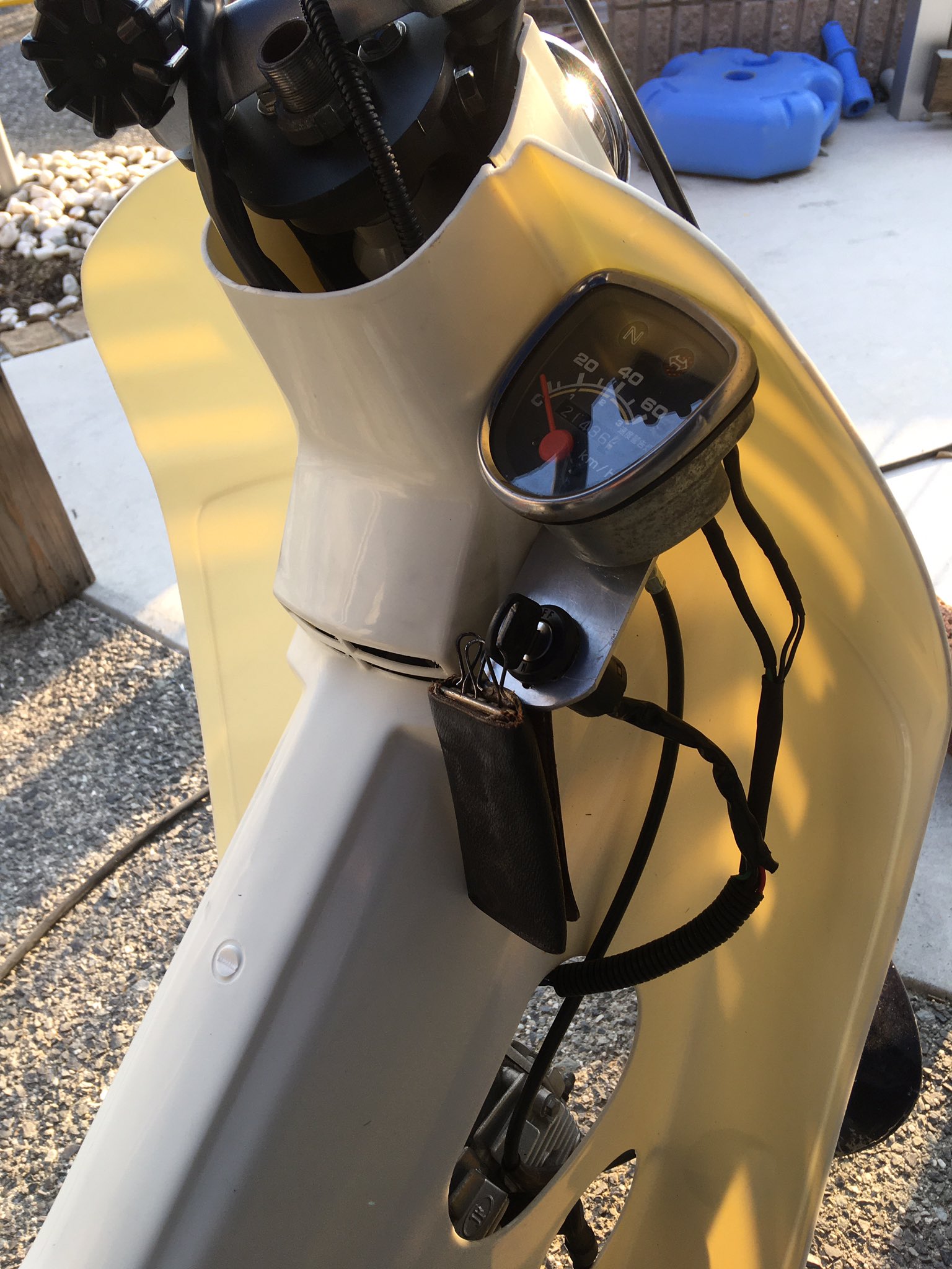 まーし スーパーカブ Super Cub C50 Tw0 なかなかいい感じに作れたと思う これ製品化したらまあまあ売れる気がする スーパーカブ バーハン メーター移設 キーシリンダー移設 4mini