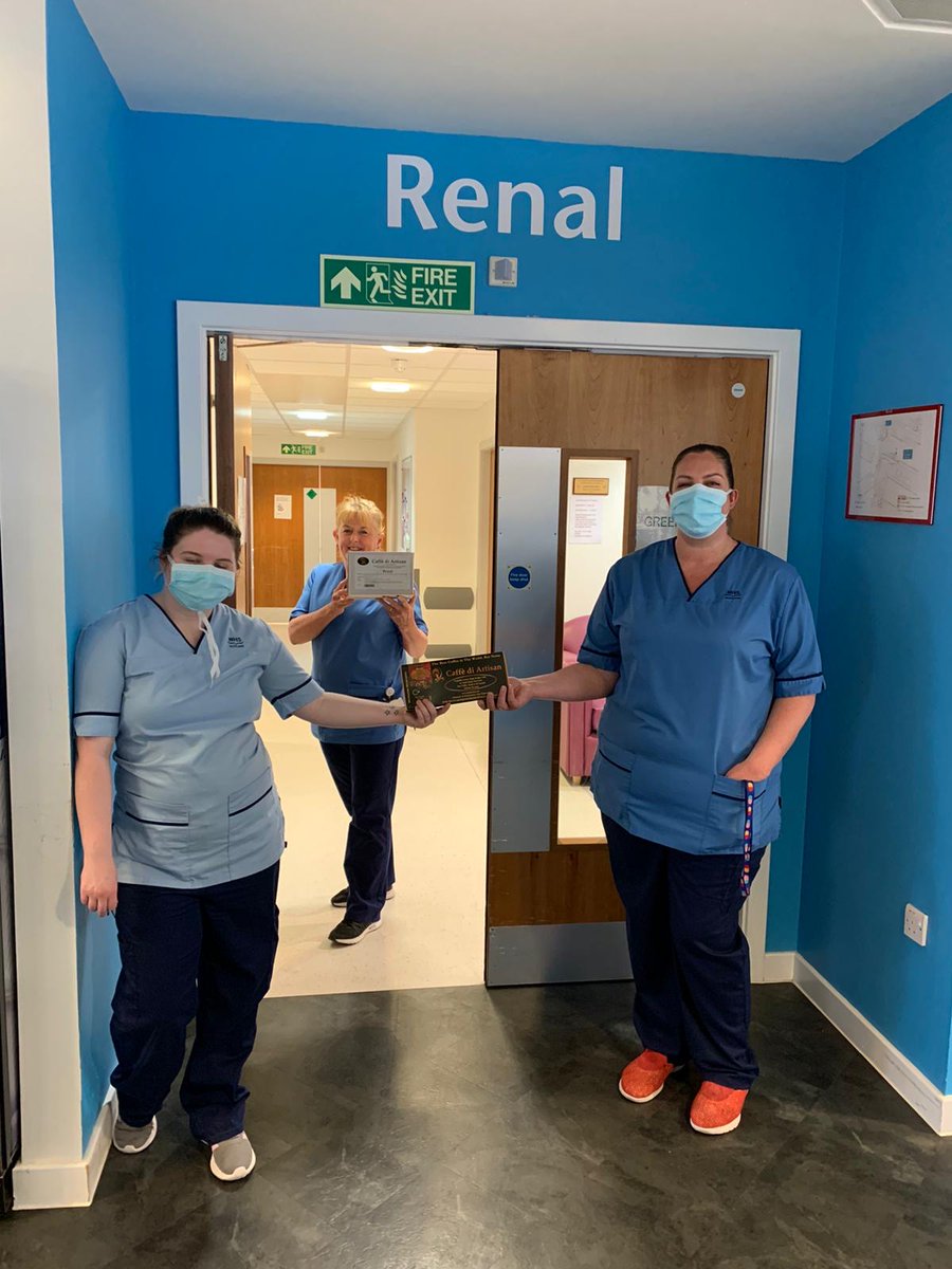 CommandsPicPack's tweet image. Another one of our customers showing fantastic generosity in these difficult times. @caffedartisanUK @caffedartisan. has donated boxes of their delicious gourmet coffee capsules to St Andrew’s Community Hospital. #makingadifference #commandspicpak #NHSheroes