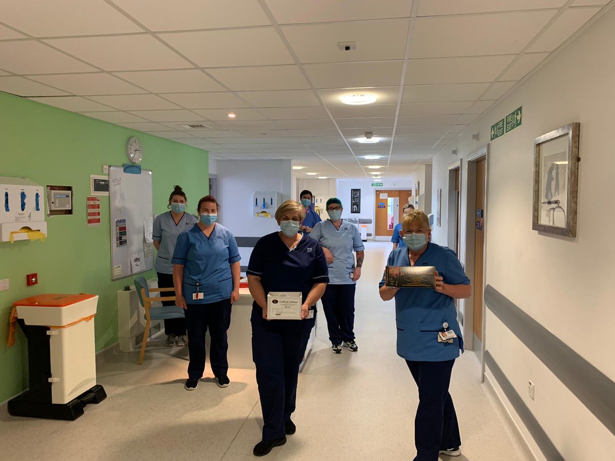 CommandsPicPack's tweet image. Another one of our customers showing fantastic generosity in these difficult times. @caffedartisanUK @caffedartisan. has donated boxes of their delicious gourmet coffee capsules to St Andrew’s Community Hospital. #makingadifference #commandspicpak #NHSheroes