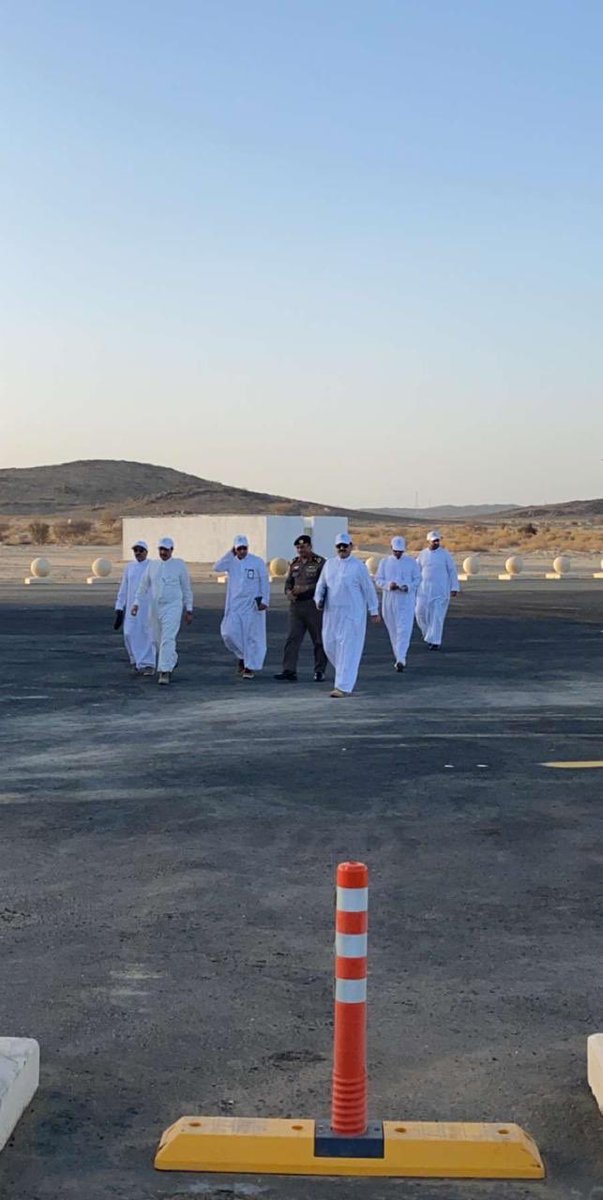 TABALH_'s tweet photo. #تباله_الان
سمو سيدي الأمير /تركي بن طلال
امير منطقة عسير قام بجوله تفقديه لنقاط الفرز الواقعة على منافذ المنطقة #وكما #عهدنا من سموه حب #الوطن #الإخلاص في العمل الحفاظ على #سلامة_الجميع
عدم التهاون في العمل في ظل الأزمات
ونسال الله لكم التوفيق والسداد وان تنجلي هذه الغمه قريباً https://t.co/pYvcj7LQmj