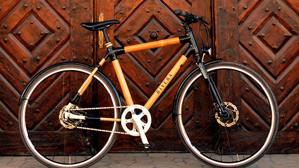 DiveraBikes's tweet photo. Divera KDF1 is our first city bike model. 
Hydraulic disk brakes 
Incorporated hub dynamo 
Head light with light sensor and Automatic function Puncture protection tires 
8 Speeds - hub incoporated. #Citybike #comfort #classy #bamboobike #city https://t.co/C2VChgXcMa