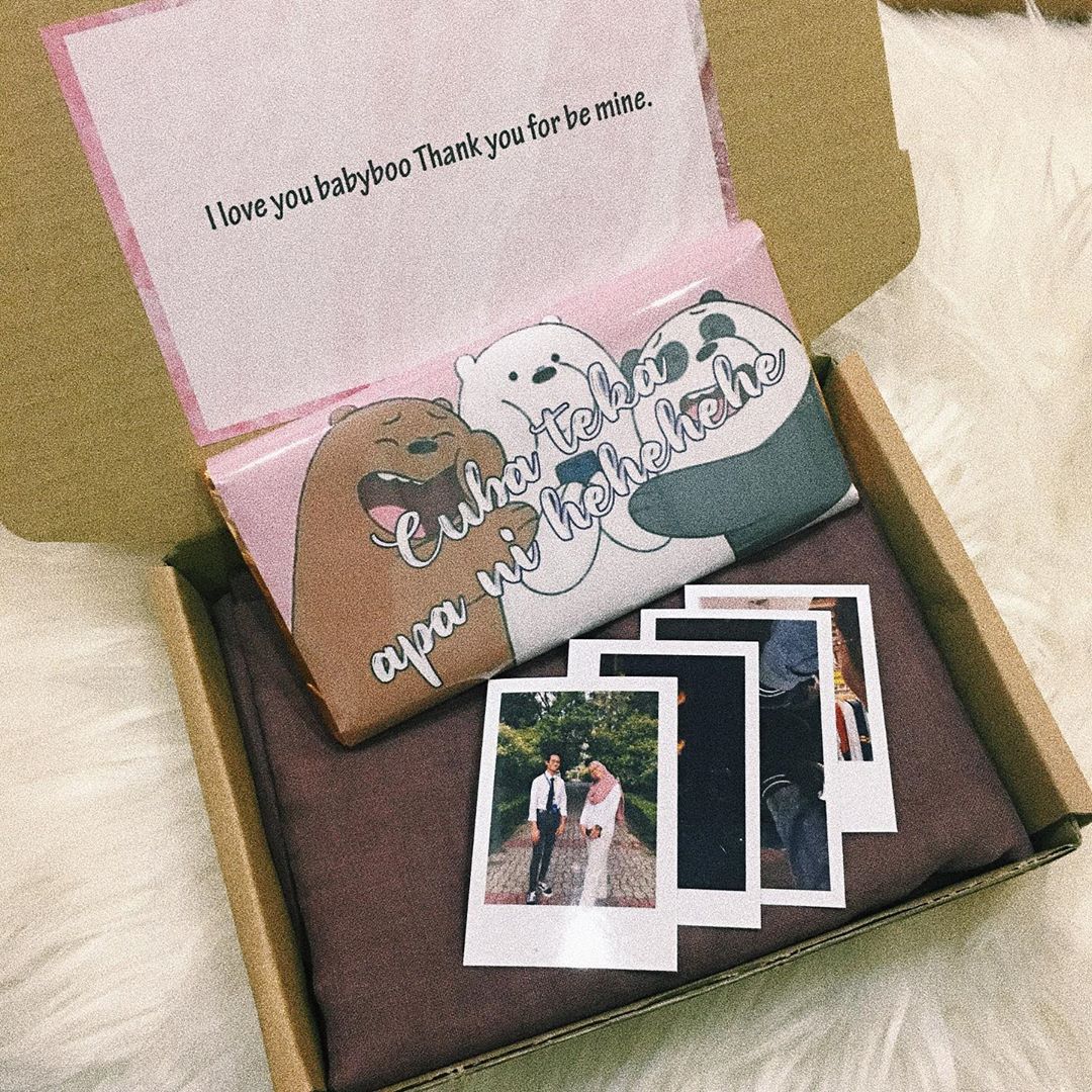whatsinsideboxx's tweet photo. Siapa single kumpul sini kejap😗 https://t.co/gd4k6BA2zt