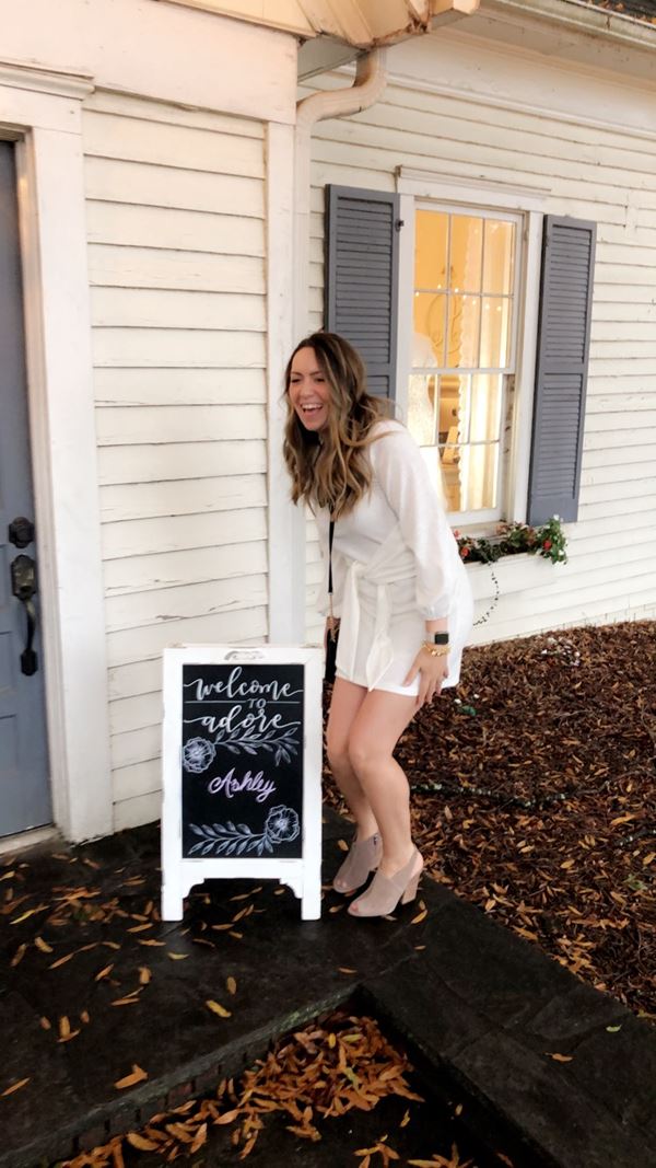 MarkArum's tweet photo. Today's server of the day is Ashley Reed from Keegan’s Public House in Woodstock! Send her a digital tip via Venmo: Ashley-Reed-64 - Find your favorite server here: https://t.co/6cEzFsc7Kg #SaveOurServers https://t.co/LD4wZpE0de