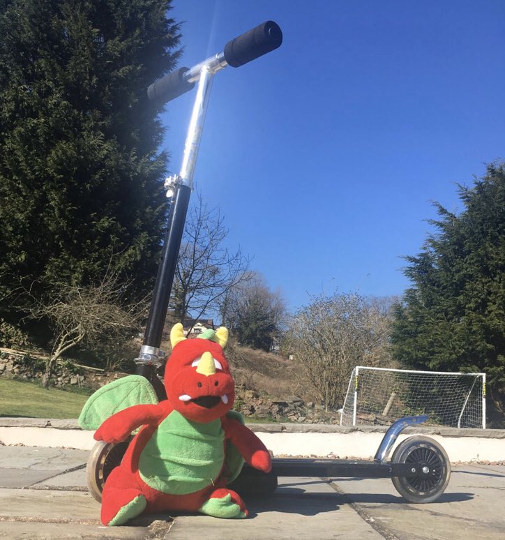 A big hello to the lovely children at Blackwood Primary! 
I have seen the amazing work you have all been doing whilst staying safe at home! I’m going on my scooter in the garden to take a break in the lovely sunshine ☀️
Tweet me your photos! Keep up the fabulous work. ✏️ 💻 🎨