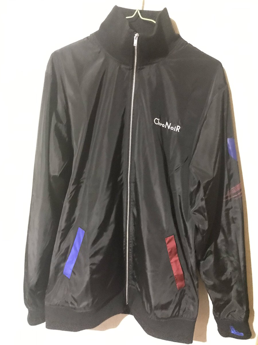sia05052's tweet photo. ChroNoiRジャケットきちゃー！！
めちゃくちゃカッコいい！ https://t.co/WvYfgqsY8U