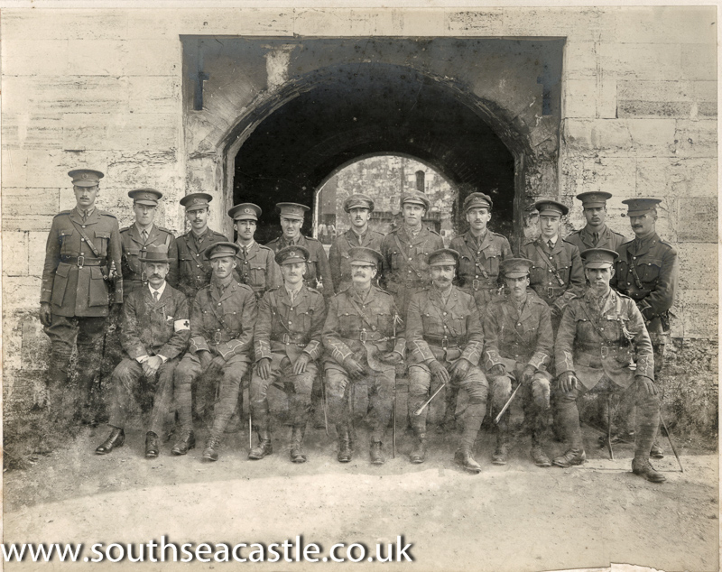 Today we have a photo of army officers at #SouthseaCastle in 1915 during #WW1. They are from the Royal Artillery and Royal Engineers. The civilian was perhaps the garrison doctor. The photo is taken outside the castle entrance. #militaryhistory #MuseumAtHome #CultureInQuarantine