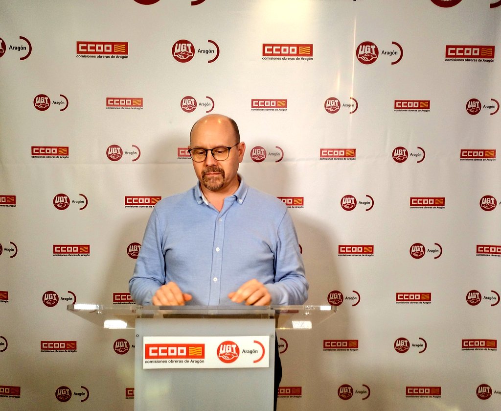 CCOOAragon's tweet photo. Empezamos emisión  del discurso de nuestro secretario general @pina_lasheras en este #1deMayoCCOO tan especial. Un abrazo virtual a todas aquellas personas trabajadoras que están sosteniendo el país y nos están protegiendo y salvando. GRACIAS #OtroModeloEsNecesario https://t.co/98olDn4HMP