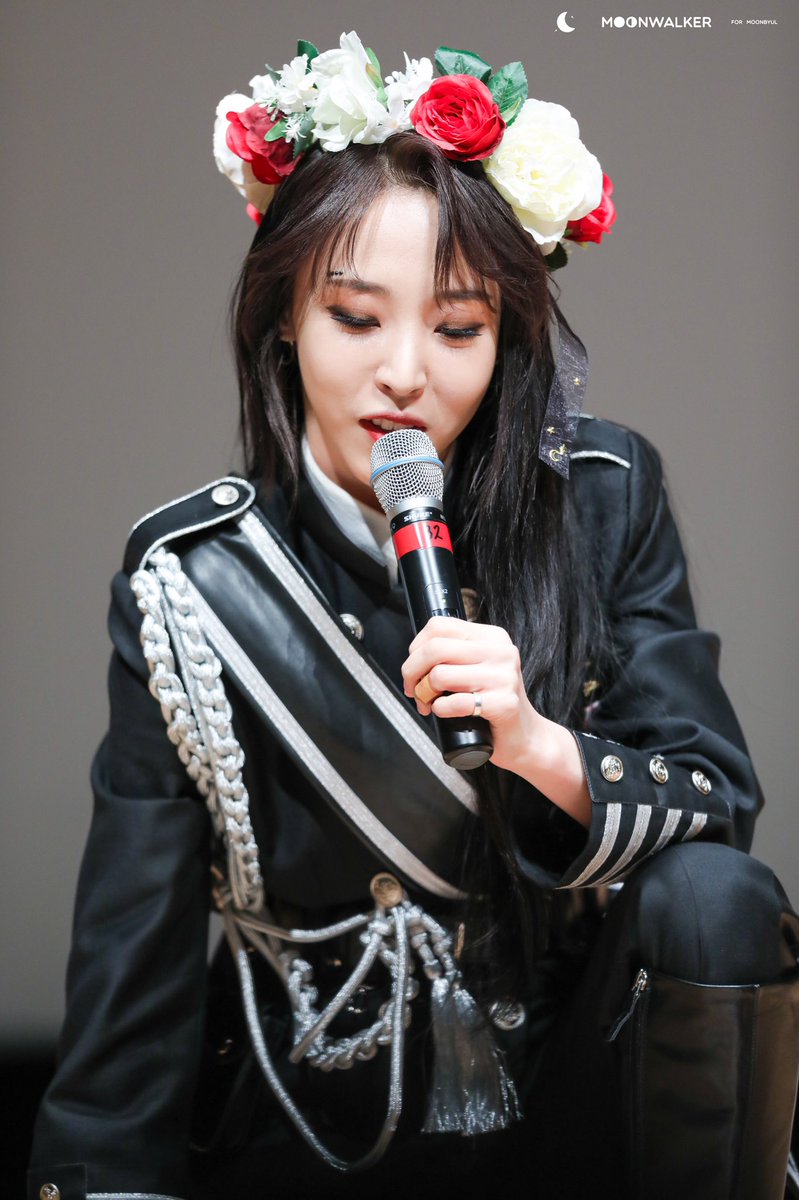200216

#MAMAMOO #MOONBYUL
#마마무 #문별 
#문별이 #玟星 #文星伊