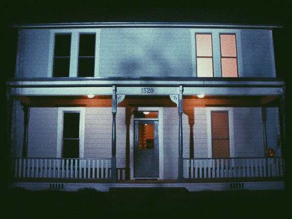 DesignerSpooky's tweet image. ICYMI: I did a mini blog post about The Myers House! 🎃🔪 #halloween #michaelmyers #architecture #spooky thespookydesigner.wordpress.com/2020/05/01/fic…
