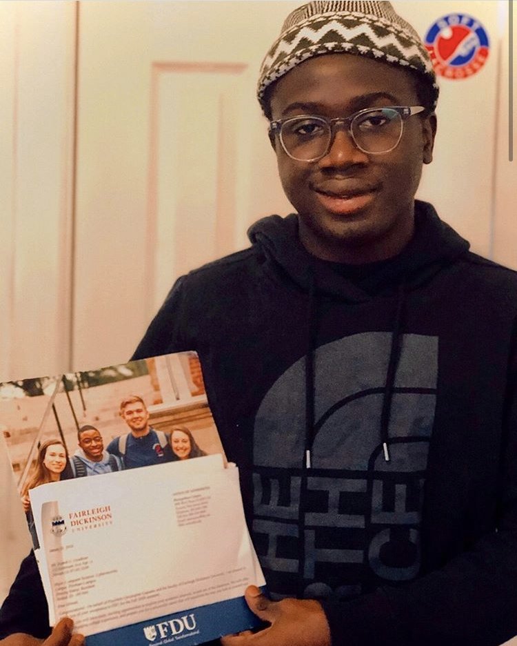 FDUWhatsNew's tweet photo. Our #FDU family continues to grow every day! ❤️💙Welcome to FDU, Class of 2024! 🎉 

Did you choose FDU? Tell us why in a reply to this tweet along with a photo in your FDU gear to be featured! ⬇️🤳#myfdu #NationalCollegeDecisionDay #CollegeDecisionDay https://t.co/OtzSgv0if8