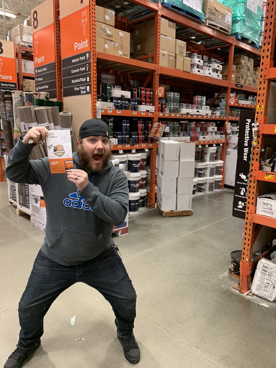 Congrats to <a href="/RyanKitchen4/">Ryan Kitchen</a> on his 4th gold award!!! Way to go, well deserved! #bellyeah