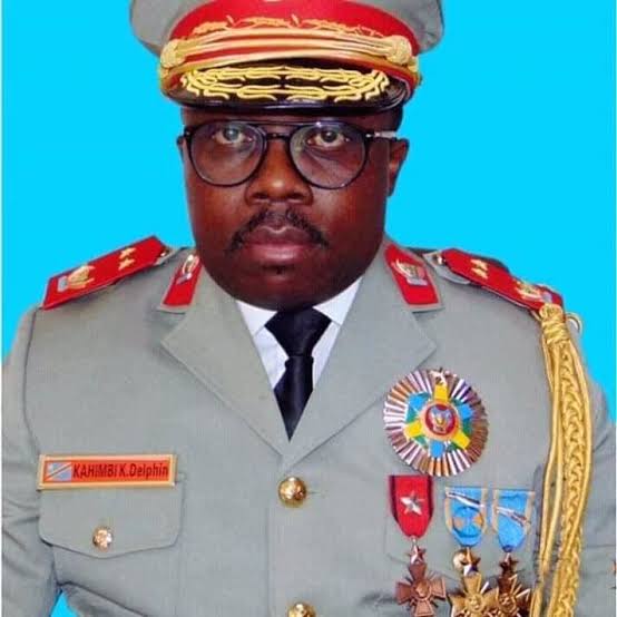 pascal_mulegwa's tweet photo. #RDC 🇨🇩 : Vers l'inhumation du général major Delphin Kahimbi mort en février dernier dans des circonstances non encore élucidées. Le service social de l'armée (#SERCAS) planifie les obsèques. Il sera inhumé dans son village natal au #SudKivu en ce mois de mai. Un avion affrété. https://t.co/BB3ZR7qZQJ