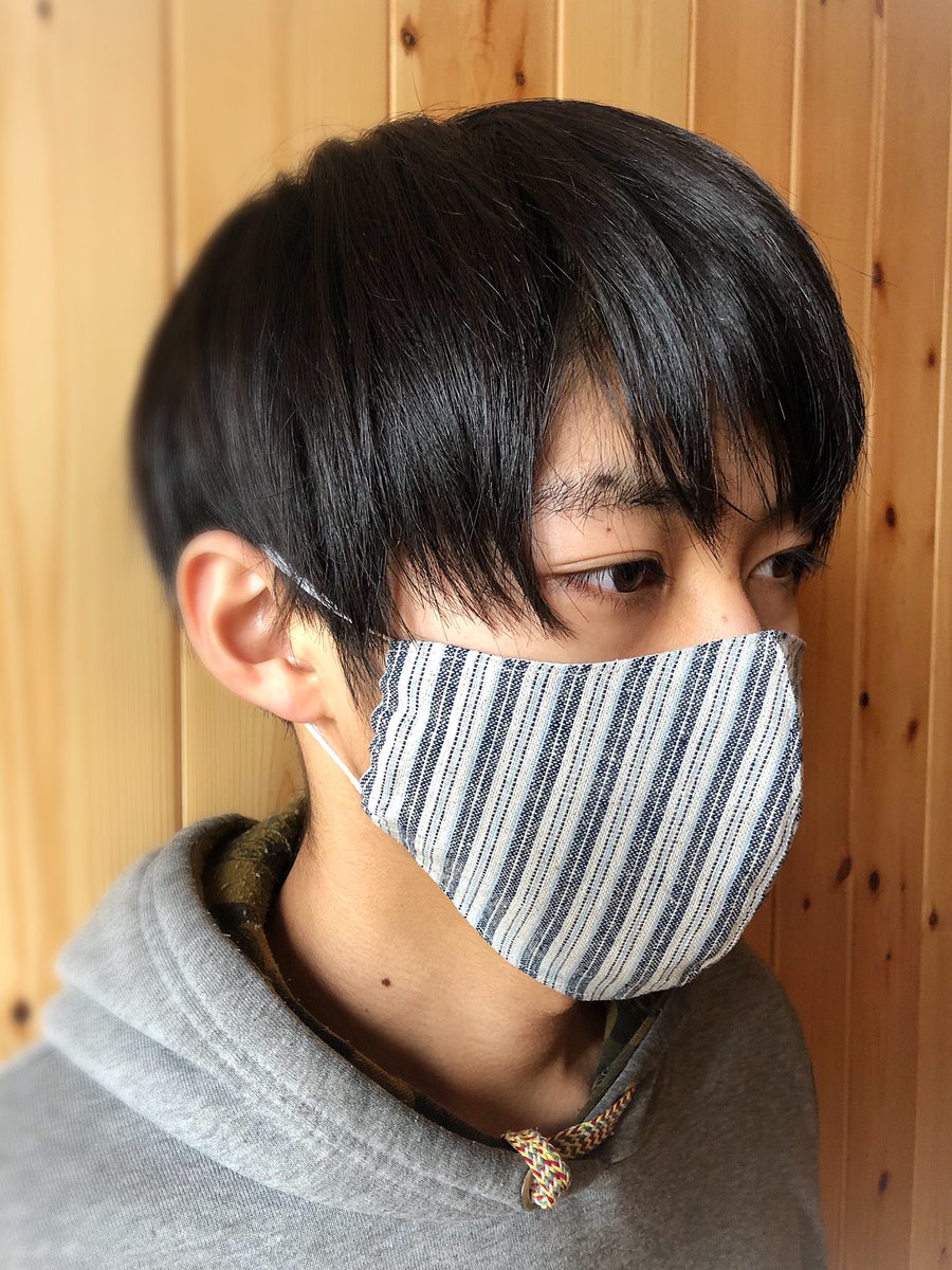 KANA560708's tweet photo. 今だ、今しかない…万年ぶりにミシンを使う。

#おうち時間 https://t.co/SNp5I77tqL